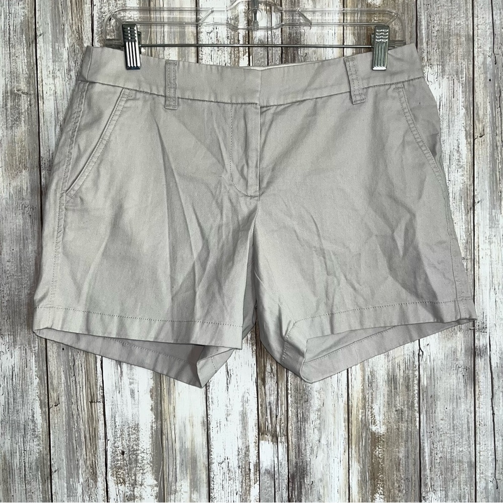 J.Crew Gray Chino Shorts Women’s Size 4 5” Inseam Classic Casual Summer - Picture 1 of 6
